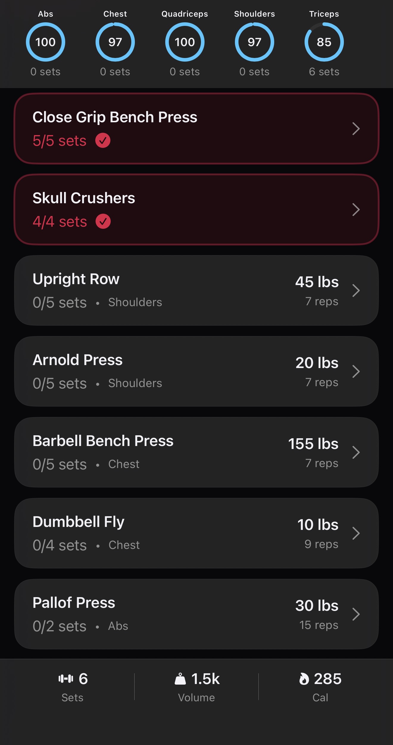 Active workout view showing exercises with weight recommendations and set tracking